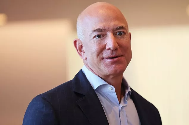 What Wrong Happened With Jeff Bezos’ Eye?